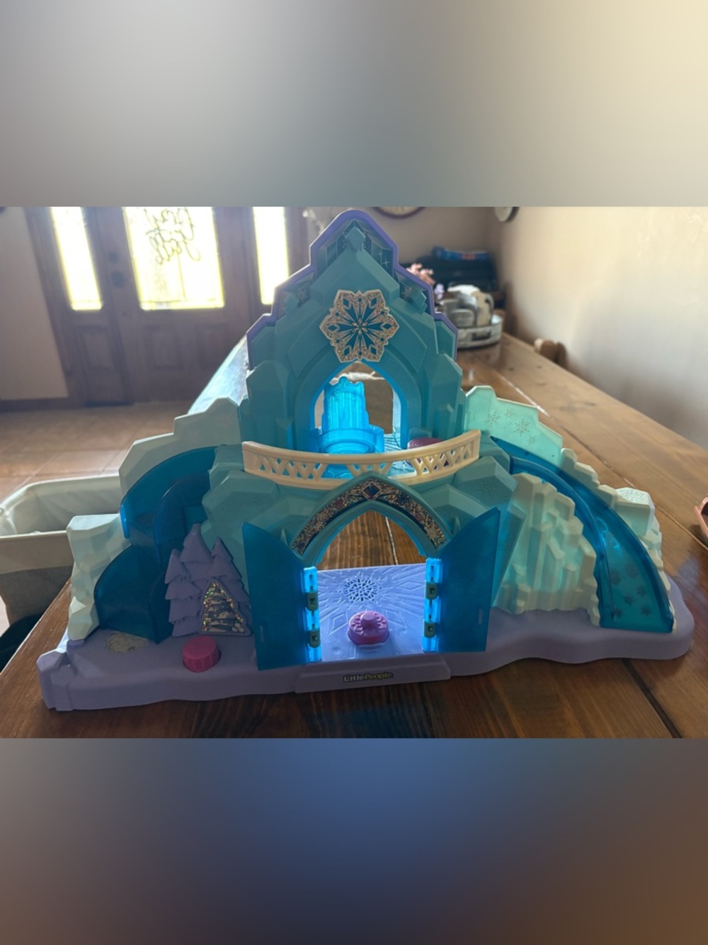 Fisher-Price Little People Frozen Castle and Sleigh - Picture 3 of 6